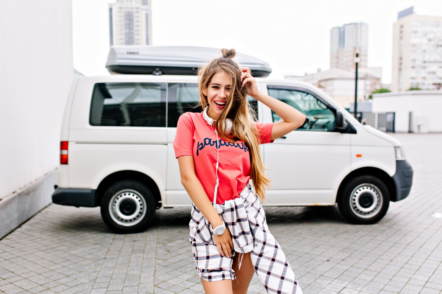 Lloguer de Furgonetes i Vehicles a Andorra i València | 123Renting Lloguer de furgonetes sense conductor a Andorra, lloguer vehicles Andorra, mudances Andorra, transport mercaderies Andorra, cotxes premium lloguer Andorra. A 123Renting som la teva solució ràpida i flexible per moure't sense complicacions a Andorra la Vella, Escaldes-Engordany, Pas de la Casa i València. 123Renting: Especialistes en lloguer de furgonetes a Andorra Transport de mercaderies, mudances completes, viatges familiars o escapades d'esquí improvisades: troba a les nostres oficines d'Andorra i València una flota moderna Mercedes-Benz, Volkswagen i Toyota adaptada a cada necessitat. Reserva en 2 minuts sense targeta de crèdit ni límit de quilòmetres. Per què triar 123Renting per al teu lloguer de furgoneta a Andorra? ✅ Sense targeta de crèdit – Només DNI, carnet i 300€ de dipòsit reversible ✅ Quilòmetres il·limitats – Ves a Barcelona, Lleida, Tolosa o on necessitis ✅ Lloguer per hores – 9-14h o 14-19h per a tasques concretes ✅ Atenció personalitzada 24/7 – WhatsApp i telèfon sempre actius ✅ Devolució anticipada amb estalvi – Si tornes abans, pagues menys​ La nostra flota de lloguer a Andorra: des de 2,5m³ fins a vehicles premium 🚐 Furgonetes de càrrega per a mudances Andorra i transport Mercedes Sprinter L2H2 (12m³) – Mudances grans, trasllats empresarials​ Sprinter L1H1 (8m³) – Mudances mitjanes, material de construcció​ Mercedes Vito Cargo (6m³) – Comerços, autònoms, repartiment diari​ Mercedes Citan Cargo (2,5m³) – Repartiment urbà, petites mudances​ 👨‍👩‍👧‍👦 Vehicles de passatgers per a grups i famílies Mercedes Vito Tourer 9 places – Grups d'esquí, famílies nombroses​ V-Class 300 4Matic Avantgarde – Trasllats executives, esdeveniments VIP​ Citan Tourer – Petits grups, trasllats familiars​ 🚗 Cotxes premium per a escapades i negocis Toyota Corolla Touring Sports Híbrid – Eficient i còmode​ Tesla Model X – Experiència elèctrica premium​ BMW Serie 2 – Compact esportiu​ Toyota Yaris – Econòmic i àgil per la ciutat​ Com funciona el lloguer de furgonetes a 123Renting Andorra text 1️⃣ Tria el vehicle perfecte a 123renting.net 2️⃣ Reserva online o WhatsApp (+376...) 3️⃣ Presenta DNI + carnet + 300€ dipòsit 4️⃣ Rep les claus i ves-te'n sense límit de km Temps total: menys de 10 minuts des de la reserva fins a sortir amb el vehicle.​ Preguntes freqüents sobre lloguer de furgonetes a Andorra ❓ Puc llogar sense targeta de crèdit? Sí, només necessites DNI o passaport, carnet de conduir vàlid i 300€ de dipòsit en efectiu.​ ❓ Hi ha límit de quilòmetres? No, quilòmetres il·limitats a tots els vehicles. Pots anar a Espanya, França o on vulguis.​ ❓ Quin és l'horari de lloguer per hores? Ofereixem dues franges: 9-14h i 14-19h, ideal per a tasques concretes sense pagar dia sencer.​ ❓ Puc tornar el vehicle abans? Sí, devolució anticipada amb bonificació proporcional als dies no utilitzats.​ Per a qui és ideal 123Renting Andorra? 🏠 Particulars Mudances Andorra la Vella → Escaldes o qualsevol parròquia Escapades familiars a Grandvalira, Vallnord, Naturlandia Trasllats a l'aeroport de Barcelona o Tolosa​ 🏪 Autònoms i comerços d'Andorra Repartiment diari per Av. Meritxell, Andorra la Vella Trasllat d'estoc per a botigues i supermercats Material per a fires i esdeveniments locals​ 🏢 Empreses i organitzacions Flotes temporals per a projectes concrets Trasllats executives amb V-Class premium Logística per a clubs esportius (UE Sant Coloma, gimnàstica...)​ 🏂 Turistes i esquiadors Vehicles 4x4 per a neu i muntanya Grups per a esquí a Pas de la Casa, Grau Roig Tesla Model X per a experiències premium​ 123Cotxe.com: Compravenda i importació de vehicles premium A més del lloguer, a 123Cotxe.com importem i exportem vehicles premium a la carta: Supercars per a col·leccionistes 4x4 i SUV per a muntanya i neu Furgonetes especials per a negocis concrets Vehicles clàssics restaurats Des d'Europa i Espanya, adaptats exactament a les teves necessitats.​ Reserva la teva furgoneta o vehicle a Andorra AVUI 📍 Oficina Andorra: [Direcció exacta] 📲 WhatsApp reserva directa: [+376 número] 🌐 Web: 123renting.net 🕒 Horari: 9-20h (7 dies/setmana) 123Renting Andorra: lloguer de furgonetes sense complicacions, sense targeta de crèdit, amb km il·limitats.​ Paraules clau principals optimitzades: lloguer furgonetes Andorra, mudances Andorra, lloguer vehicles Andorra, furgoneta sense targeta Andorra, km il·limitats Andorra, lloguer per hores Andorra, Mercedes Sprinter lloguer Andorra, Vito Tourer Andorra, Tesla Model X Andorra.​ Alquiler de coches en andorra alquiler de coches en andorra la vella if rent alquiler de coches en andorra Alquiler de coches de lujo en andorra alquiler de coches en barcelona para ir a andorra alquiler de coches baratos en andorra precios de coches de alquiler en andorra alquiler de coches en andorra la vella precios cotxes lloguer andorra alquiler de coches para ir a andorra alquiler de coches de barcelona a andorra alquiler coches aeropuerto andorra alquiler coches en andorra baratos alquiler de coches barcelona andorra alquiler furgoneta andorra lloguer cotxe andorra alquiler de coches para ir andorra llogar cotxe andorra alquiler coches de lujo andorra avis alquiler de coches andorra la vella avis alquiler de coches andorra la vella reseñas coches de alquiler en andorra la vella lloguer vehicles andorra alquiler coches andorra lloguer cotxes andorra alquiler de furgonetas en andorra lloguer furgonetes andorra alquiler furgonetas andorra lloguer furgoneta andorra alquiler furgonetas andorra la vella 123 renting andorra